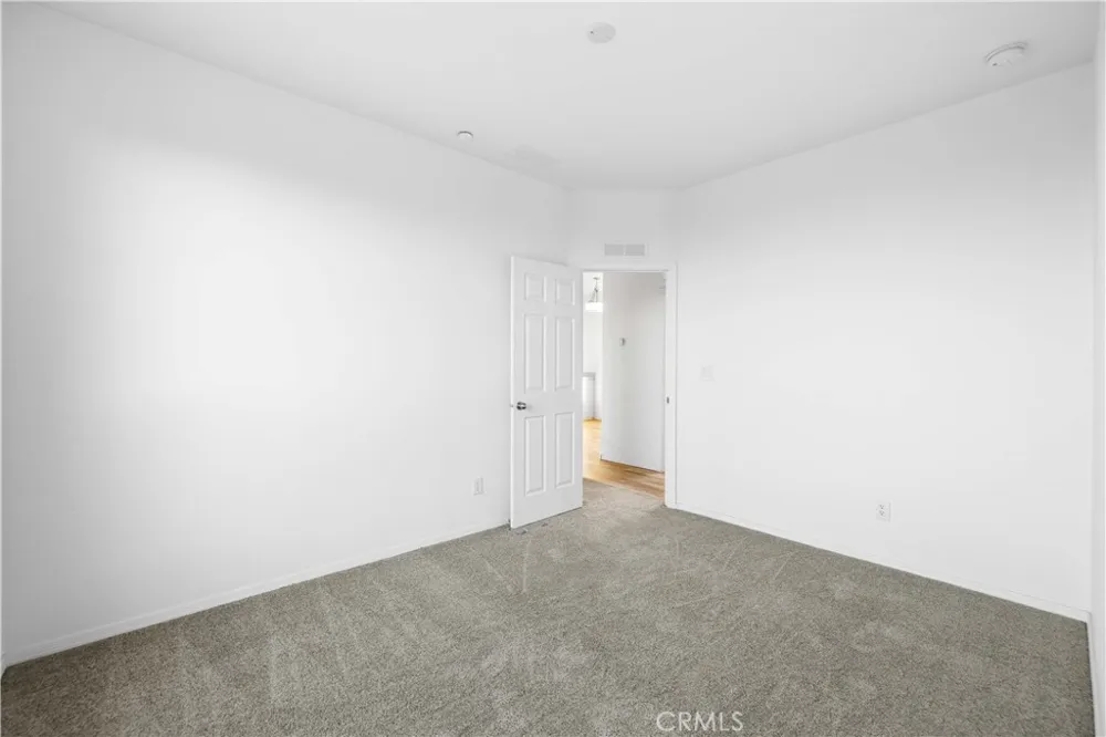 30440 104th E Littlerock, CA 93543