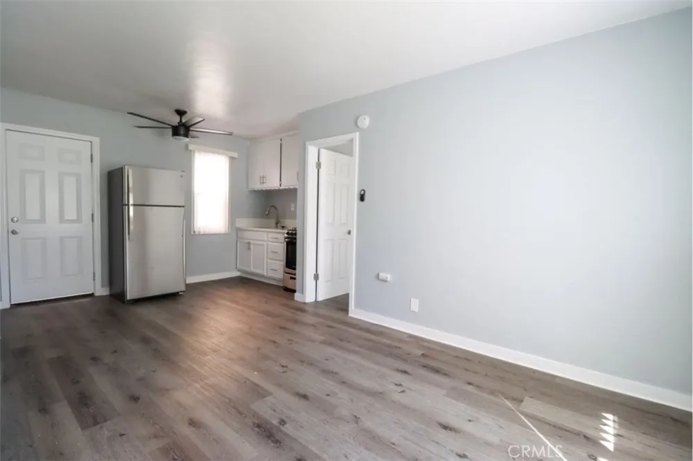 2403 Louella Avenue Venice, CA 90291