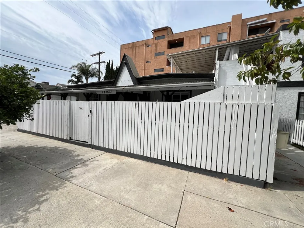 2403 Louella Avenue Venice, CA 90291