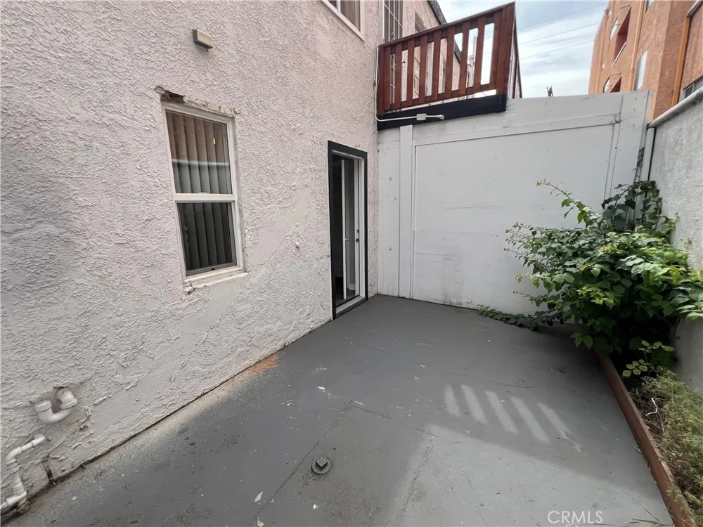 2403 Louella Avenue Venice, CA 90291