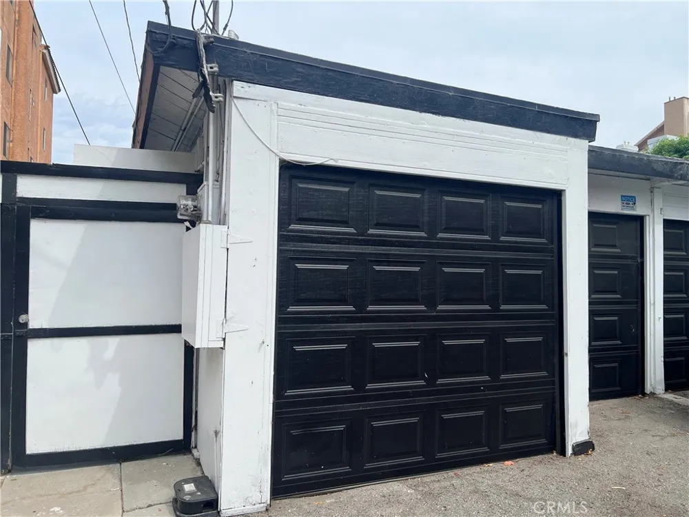 2403 Louella Avenue Venice, CA 90291