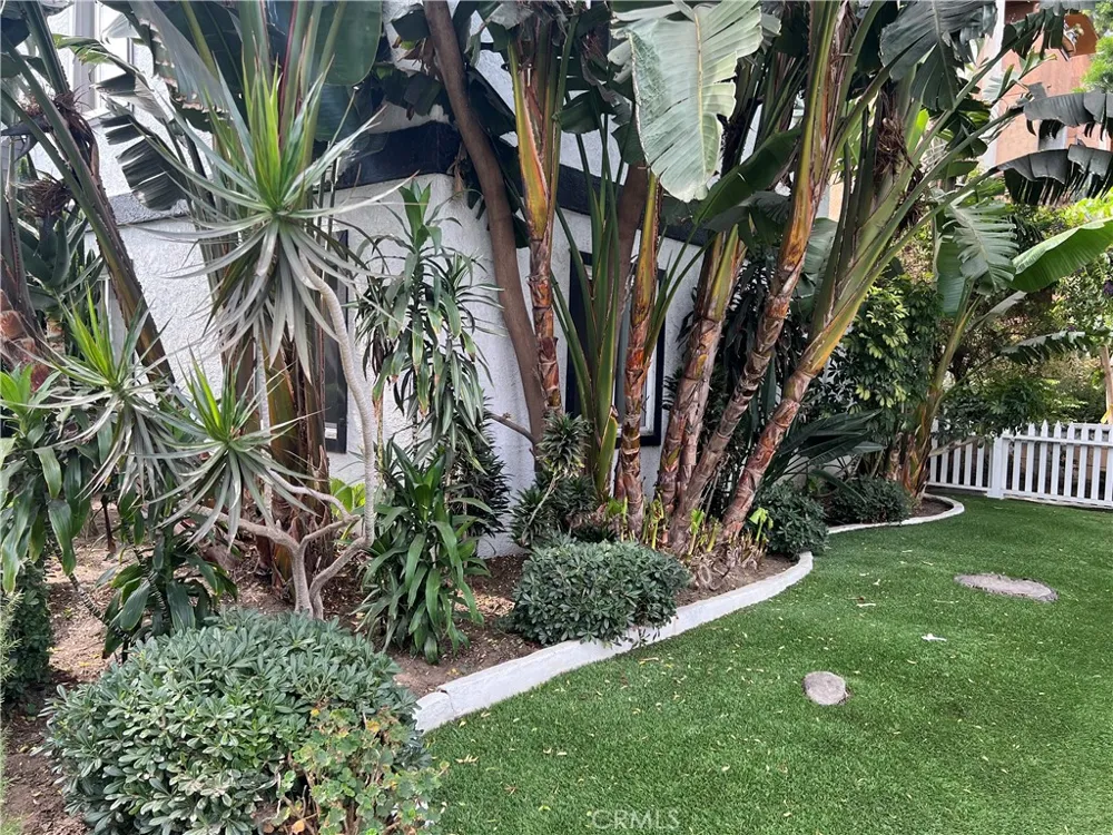 2403 Louella Avenue Venice, CA 90291