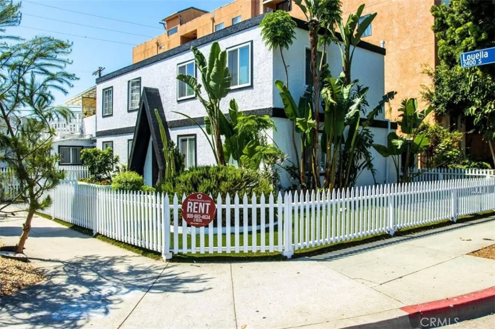 2403 Louella Avenue Venice, CA 90291