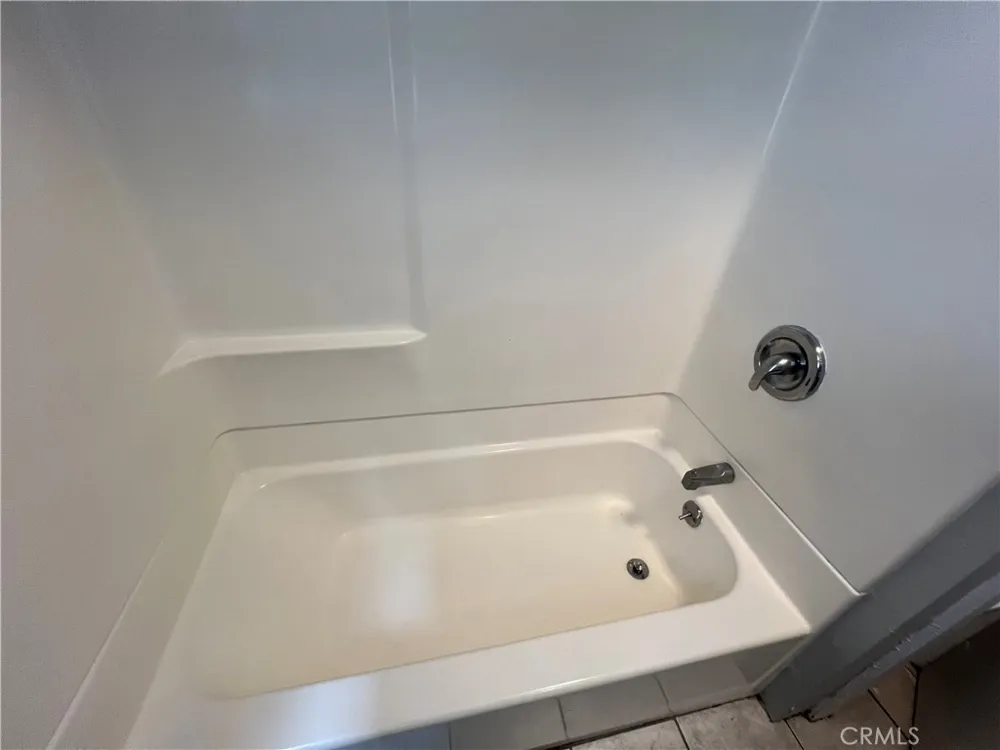 2403 Louella Avenue Venice, CA 90291