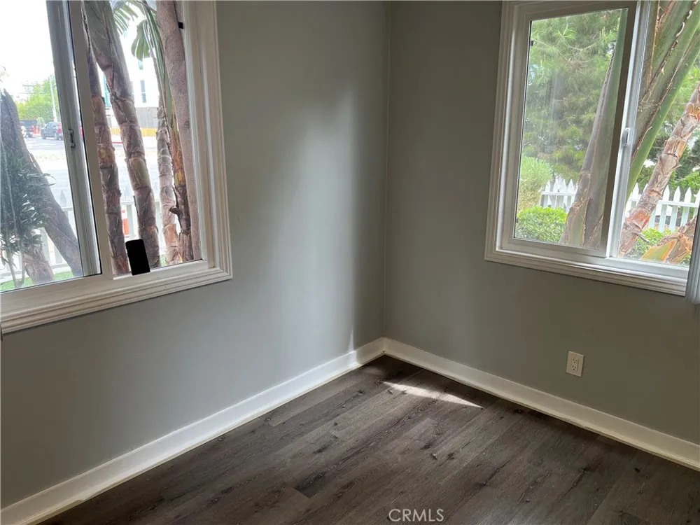 2403 Louella Avenue Venice, CA 90291