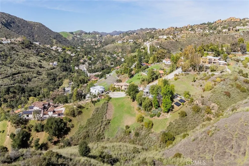 16 Holster Lane Bell Canyon, CA 91307