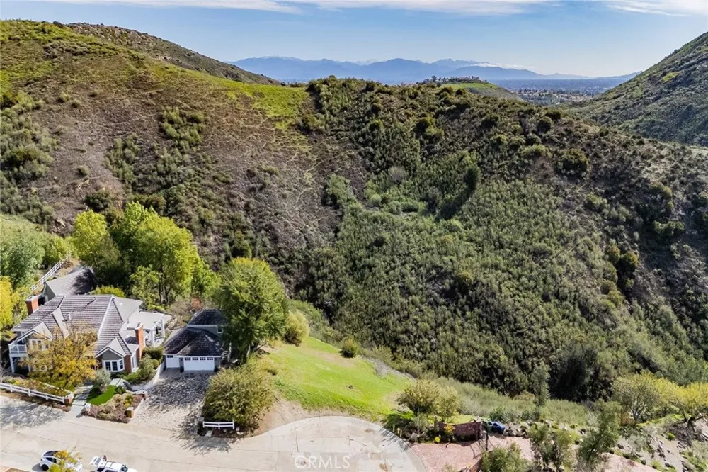 16 Holster Lane Bell Canyon, CA 91307