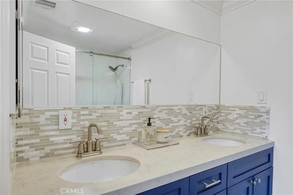 2461 Allanjay Place Glendale, CA 91208