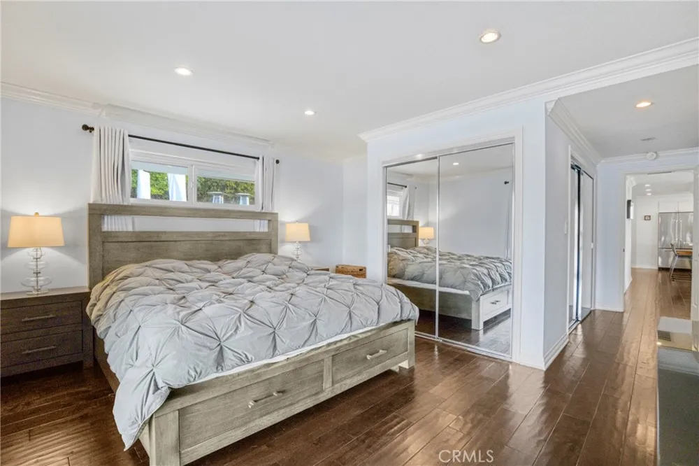 2461 Allanjay Place Glendale, CA 91208