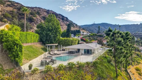 2461 Allanjay Place