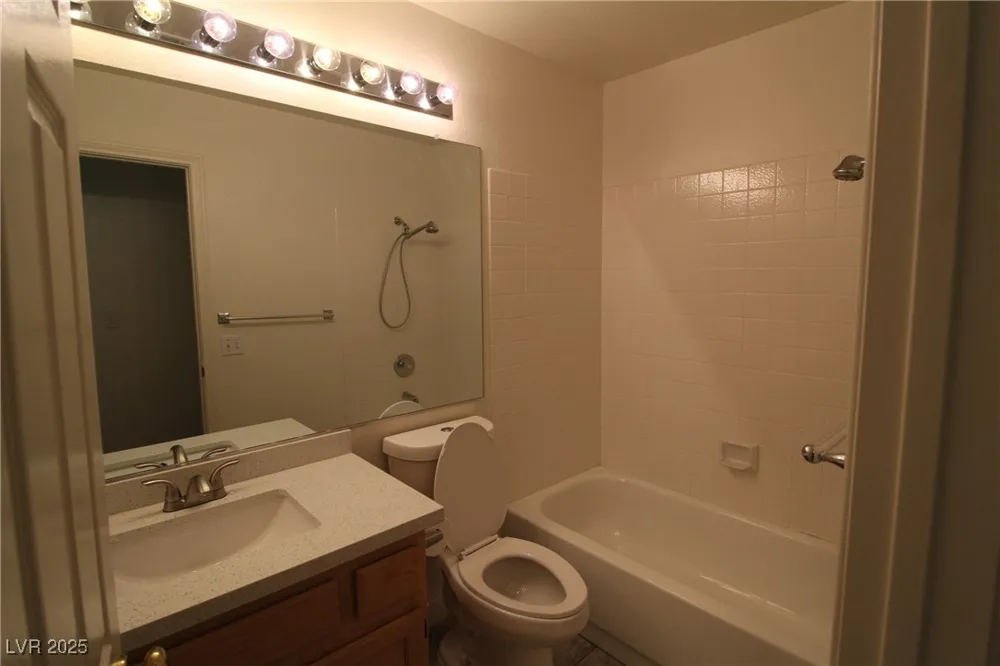 1629 British Cup Drive Las Vegas, NV 89117