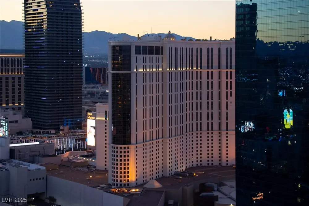 135 E Harmon Avenue #3407 Las Vegas, NV 89109