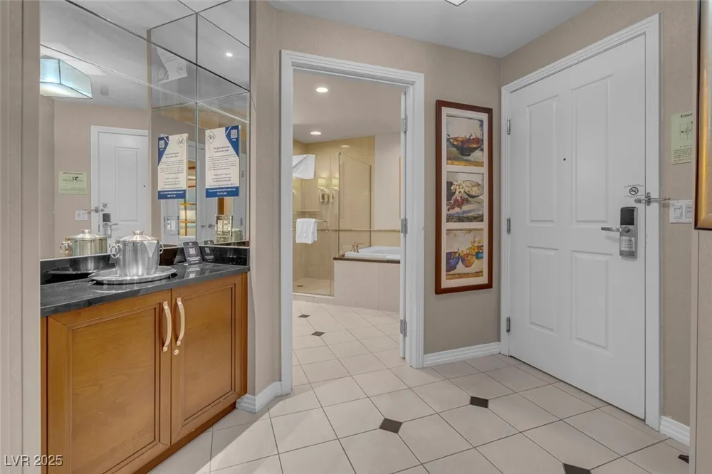 135 E Harmon Avenue #3407 Las Vegas, NV 89109