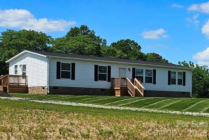 501 Eagle Mills Road Hamptonville, NC 27020
