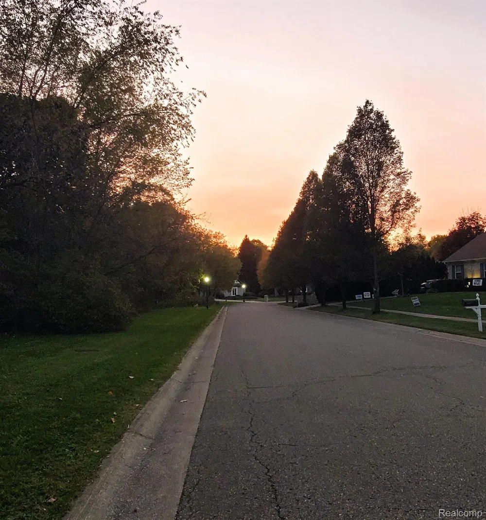 612 CARRIAGE WAY Davison City, MI 48423