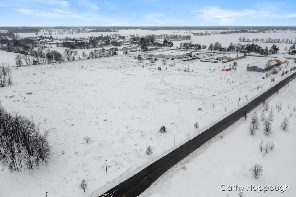 3615 S State Road Orange Township, MI 48846