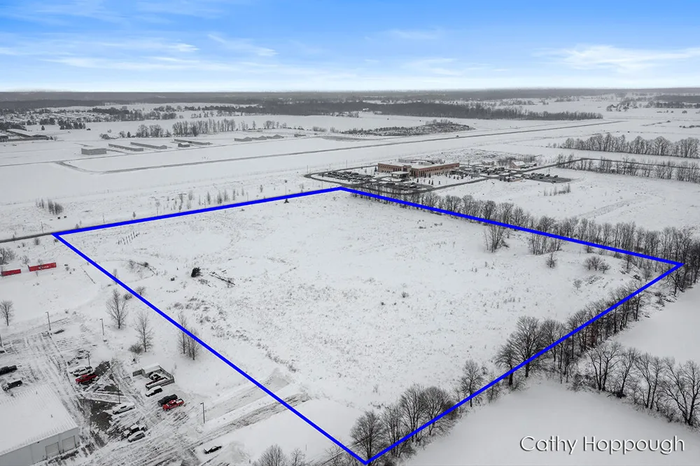 3615 S State Road Orange Township, MI 48846