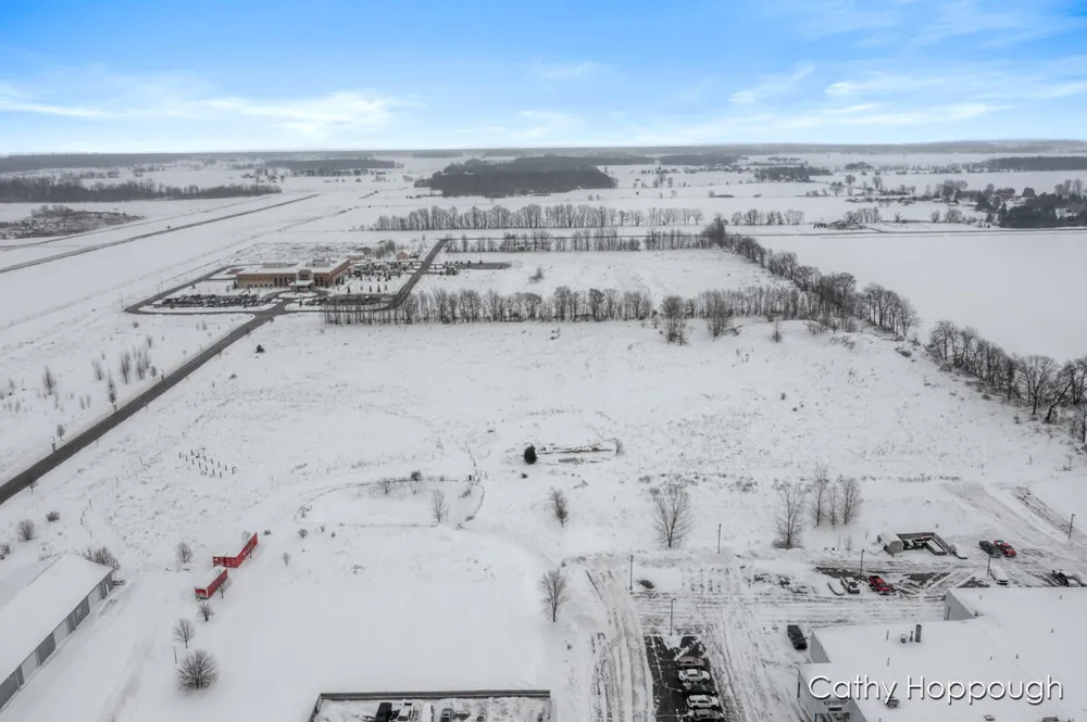 3615 S State Road Orange Township, MI 48846