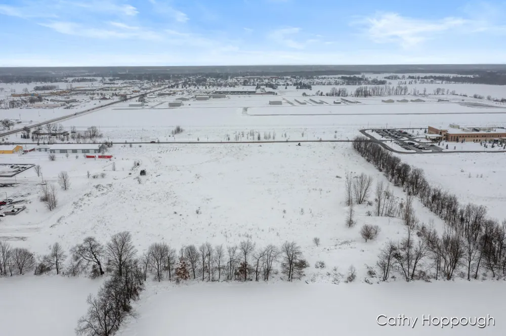 3615 S State Road Orange Township, MI 48846