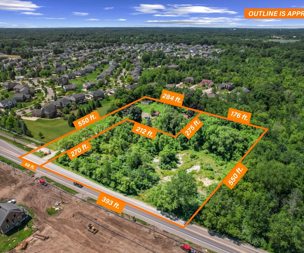 27491 Pontiac Trail Lyon Charter Township, MI 48178