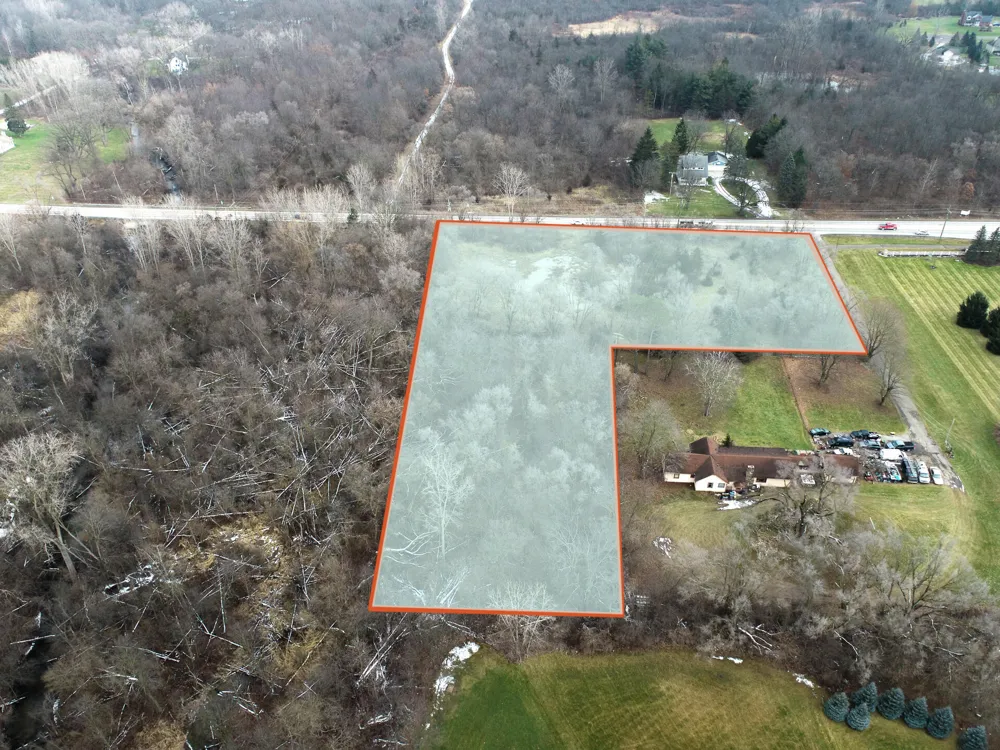 27491 Pontiac Trail Lyon Charter Township, MI 48178