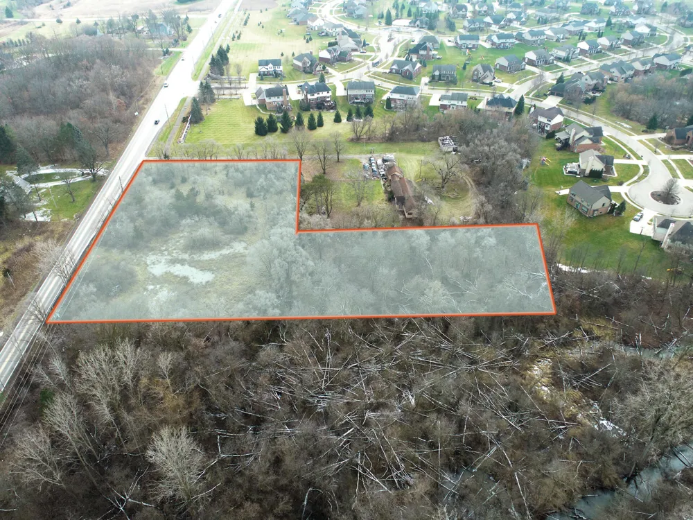 27491 Pontiac Trail Lyon Charter Township, MI 48178