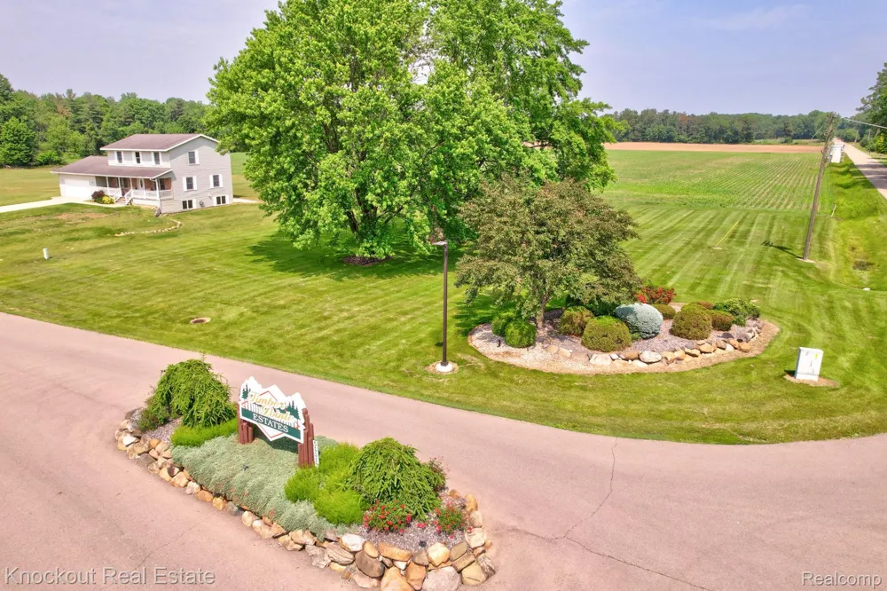 Evergreen Trail Tuscola Township, MI 48768
