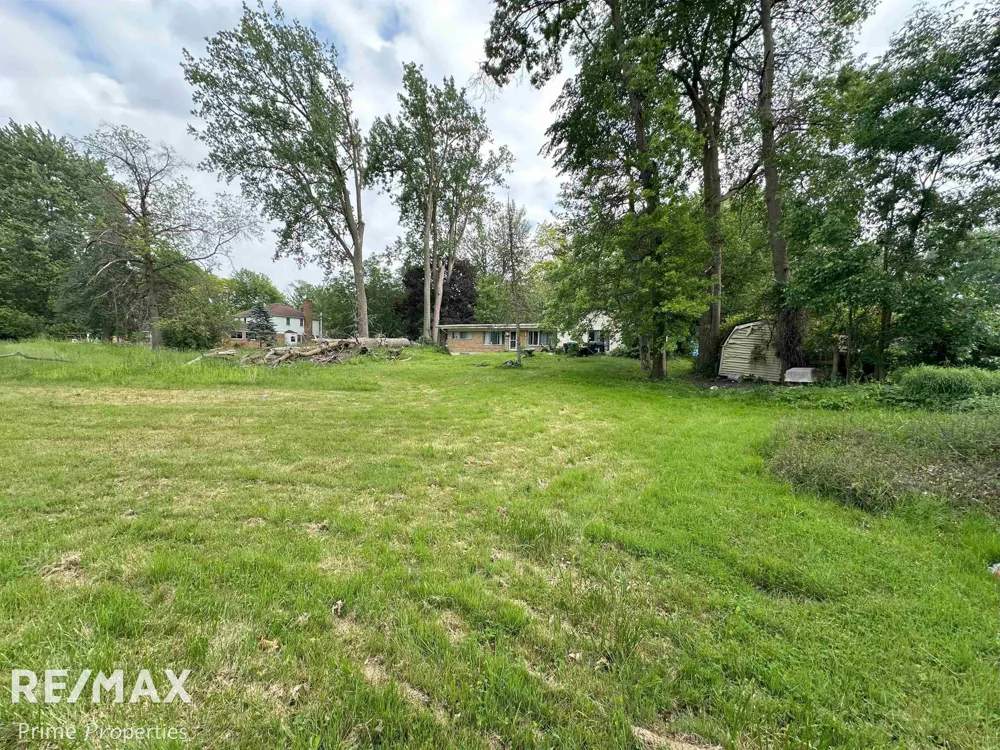 3195 Dixie Court Bridgeport Charter Township, MI 48601