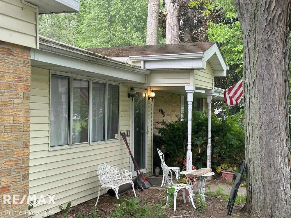 3195 Dixie Court Bridgeport Charter Township, MI 48601