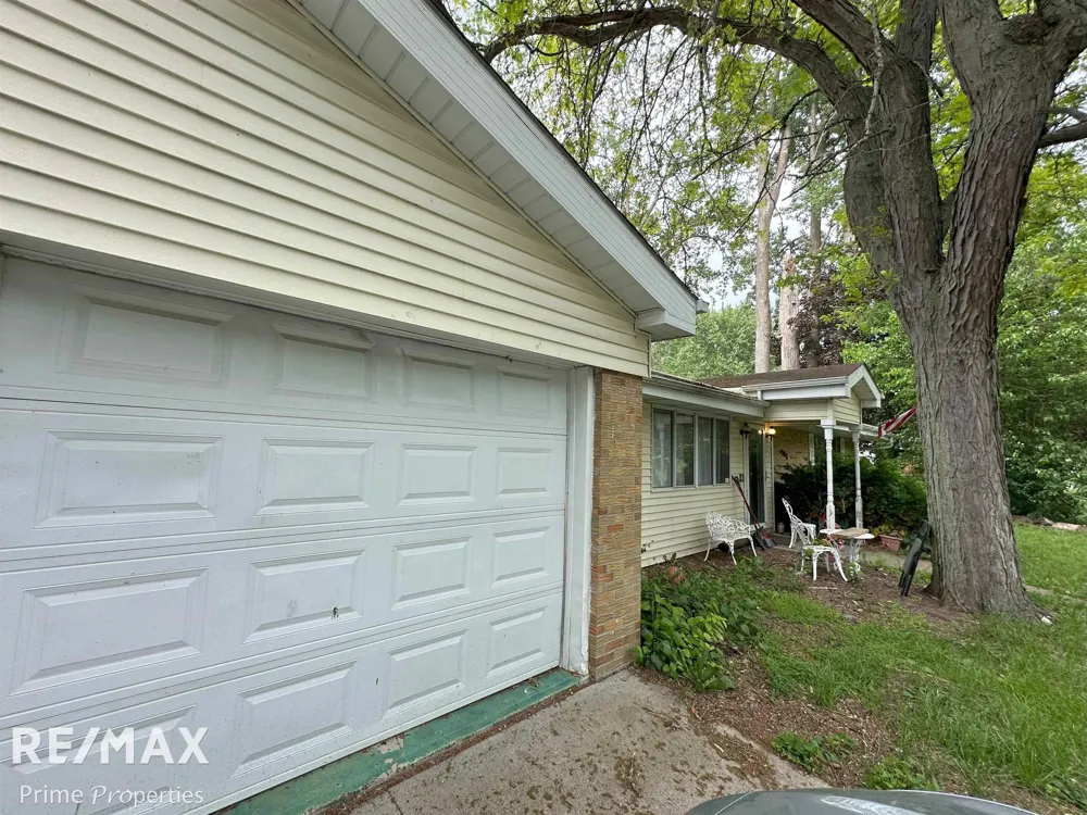 3195 Dixie Court Bridgeport Charter Township, MI 48601
