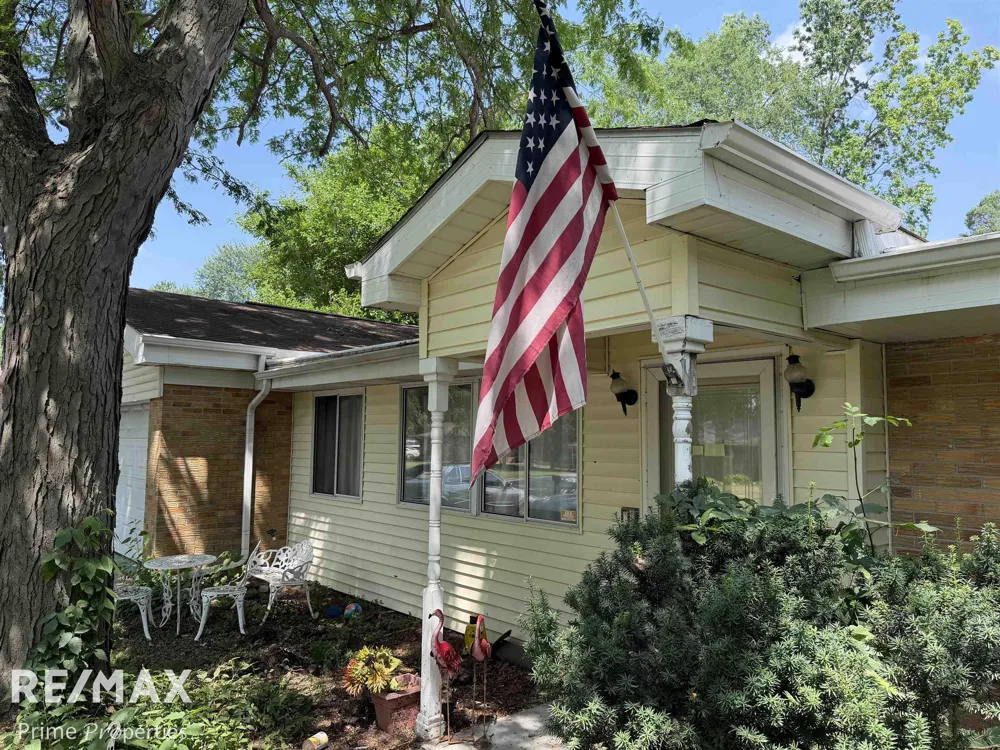 3195 Dixie Court Bridgeport Charter Township, MI 48601