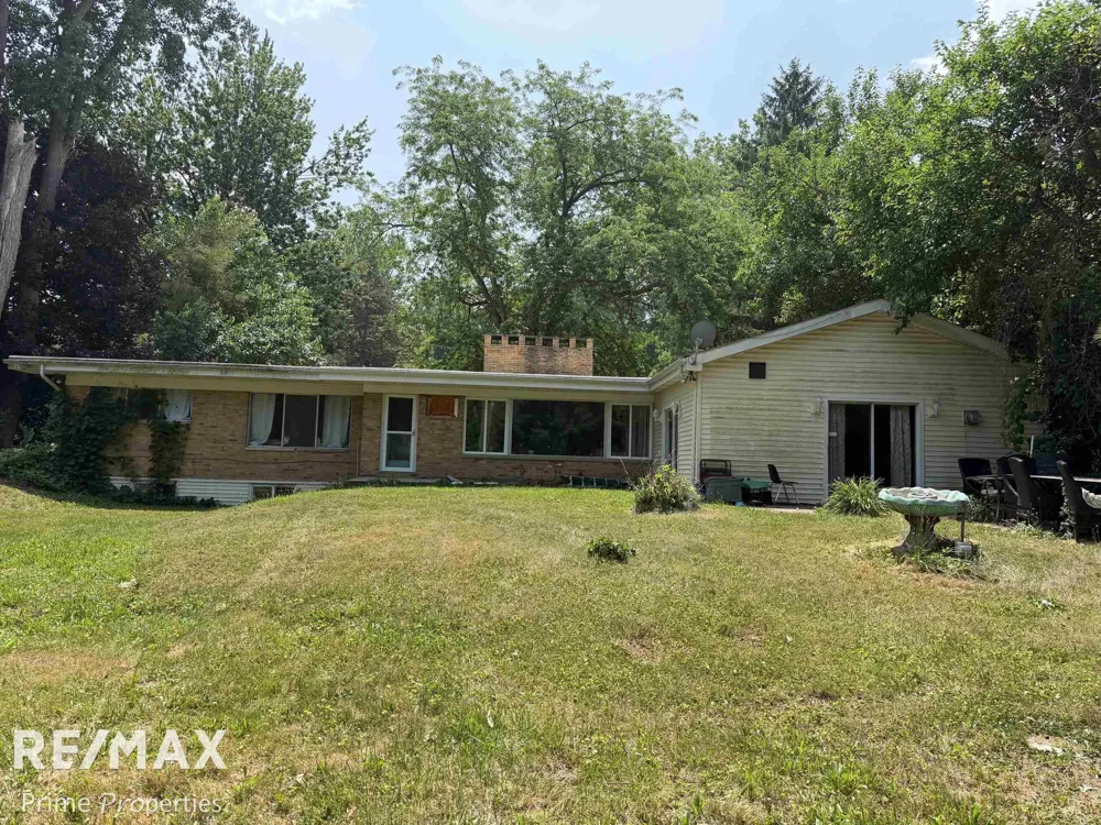 3195 Dixie Court Bridgeport Charter Township, MI 48601