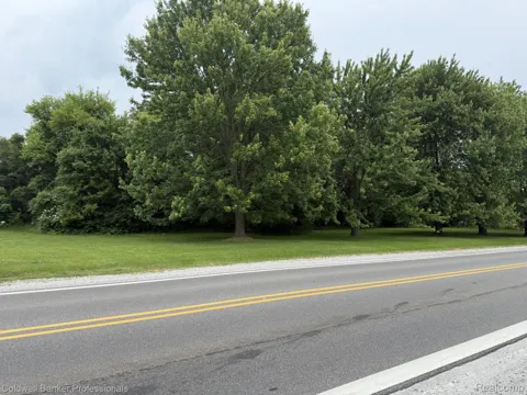 Clinton River Road