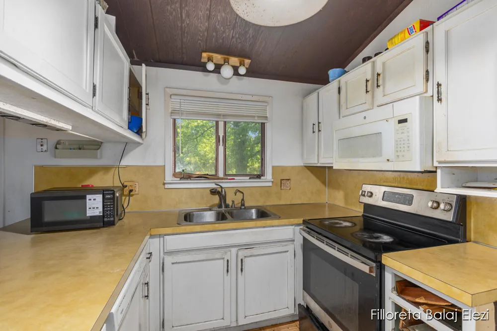 5640 Kraft Avenue SE Cascade Charter Township, MI 49512