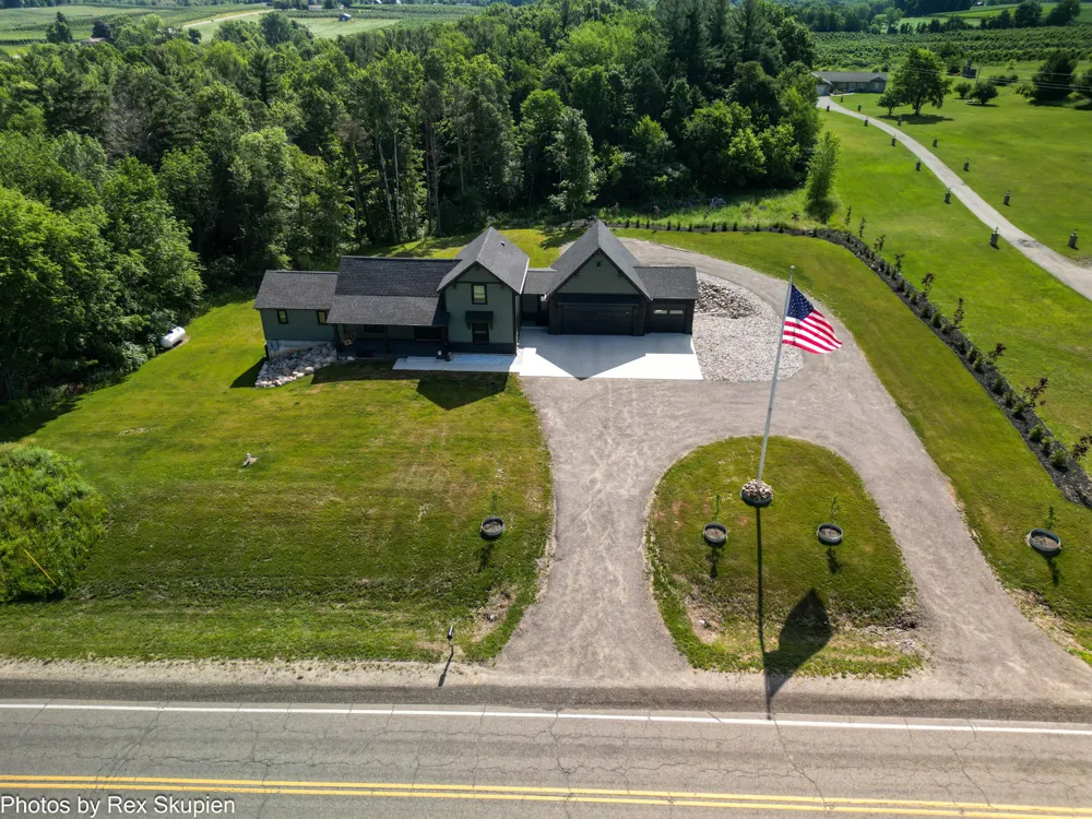 17090 Kenowa Avenue Tyrone Township, MI 49330