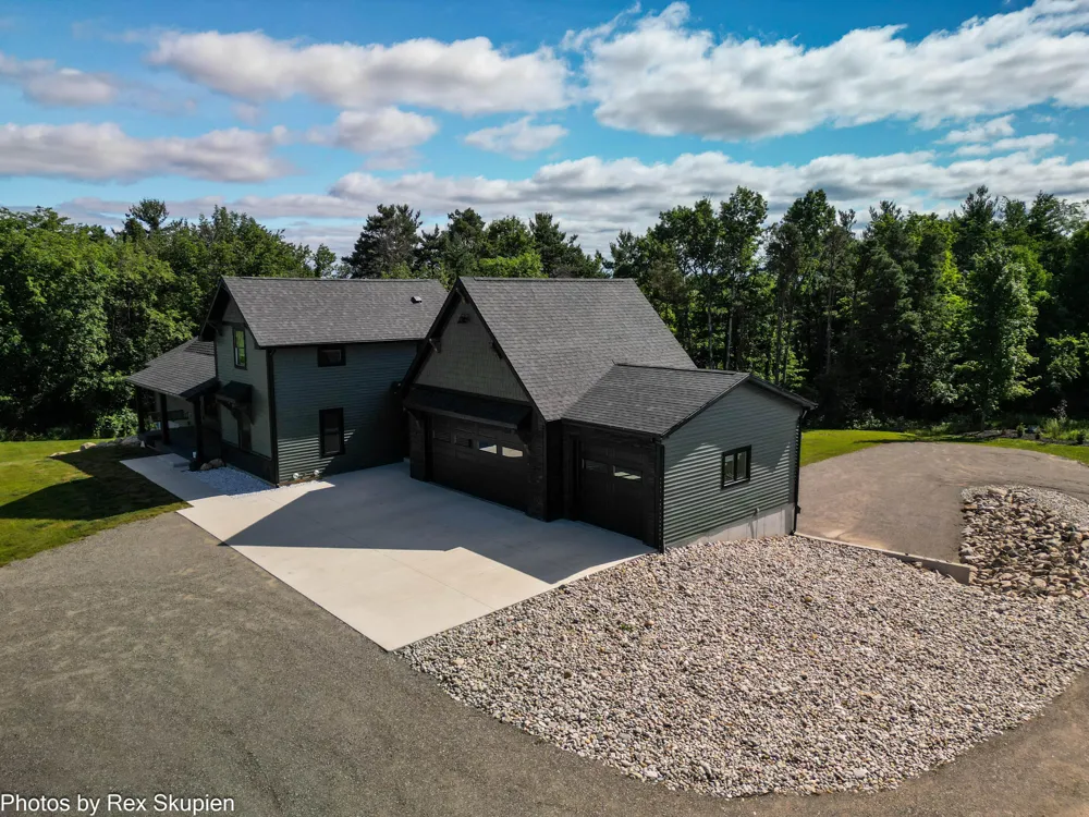 17090 Kenowa Avenue Tyrone Township, MI 49330