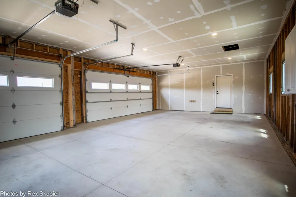 17090 Kenowa Avenue Tyrone Township, MI 49330