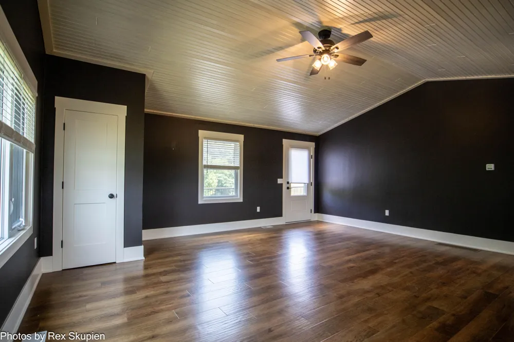 17090 Kenowa Avenue Tyrone Township, MI 49330