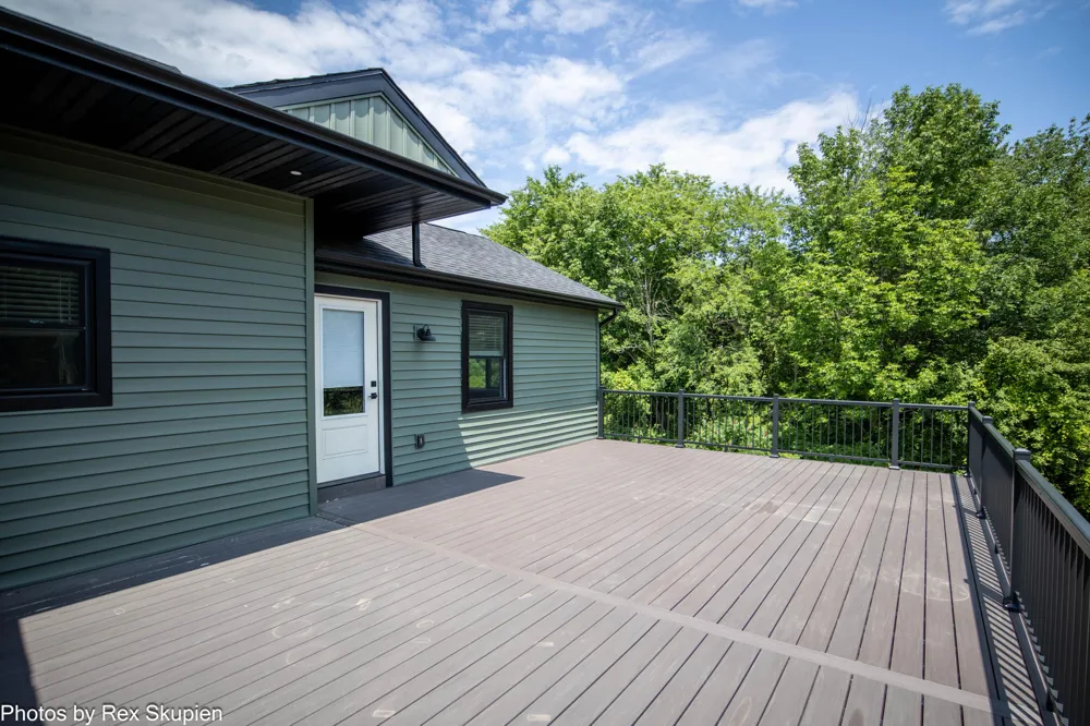 17090 Kenowa Avenue Tyrone Township, MI 49330