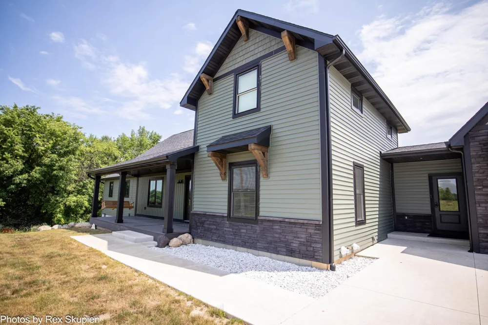 17090 Kenowa Avenue Tyrone Township, MI 49330
