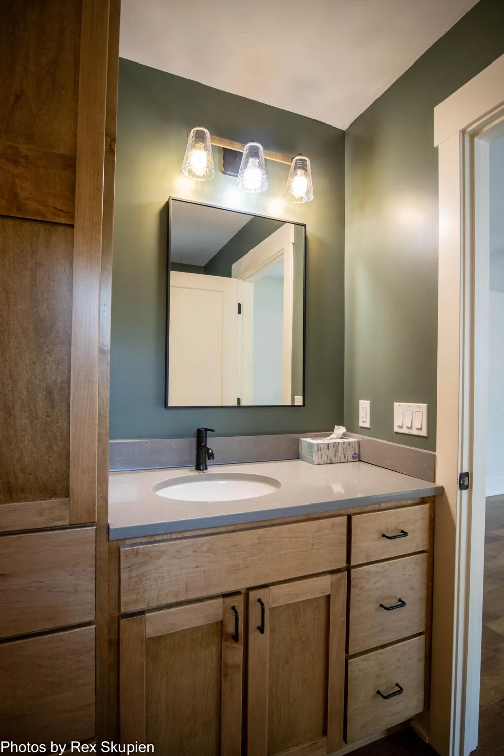 17090 Kenowa Avenue Tyrone Township, MI 49330