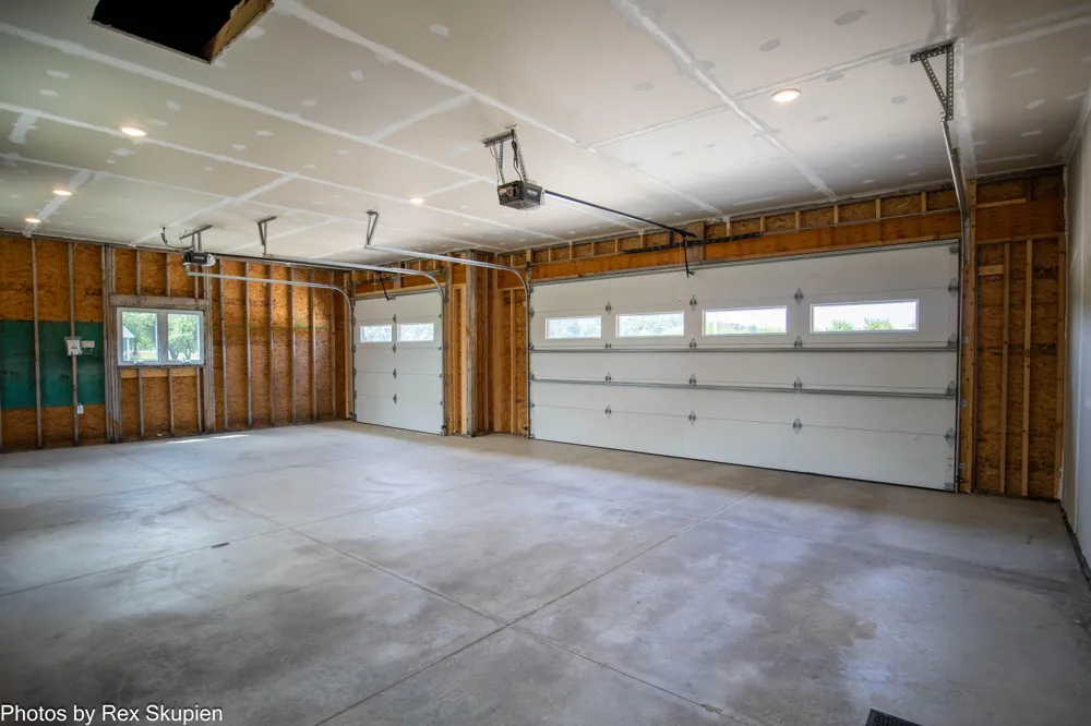17090 Kenowa Avenue Tyrone Township, MI 49330