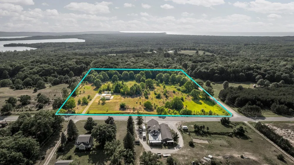 5896 Indian Hill Road Platte Township, MI 49640
