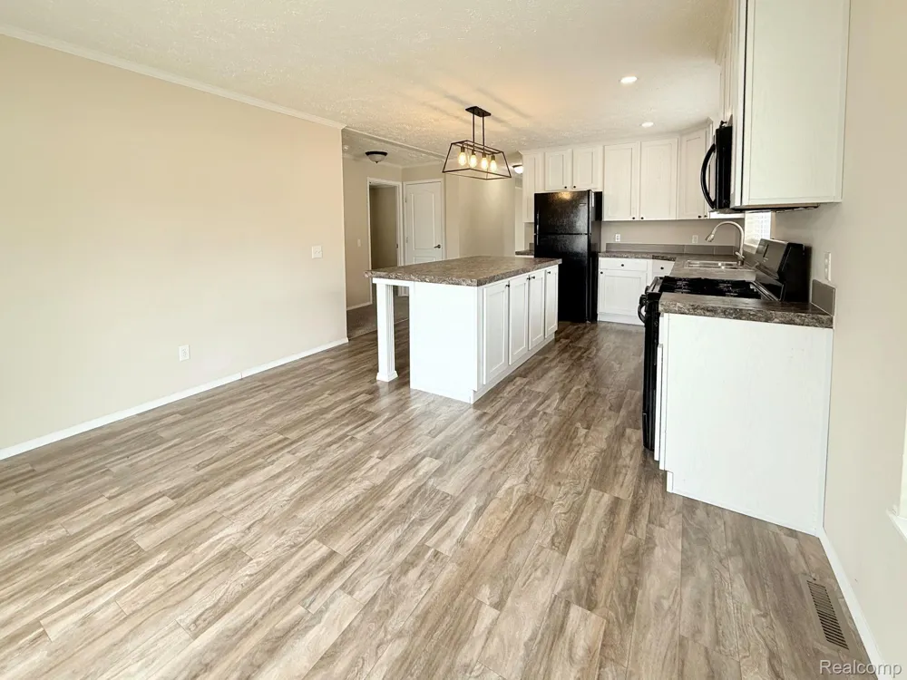 1190 Primrose Court Albion City, MI 49224