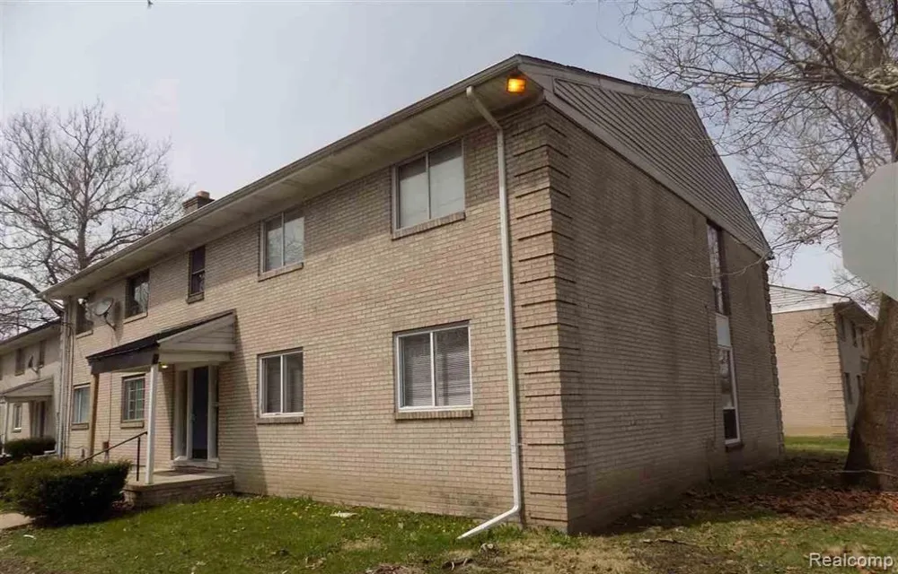 22100 Dante Street Oak Park City, MI 48237