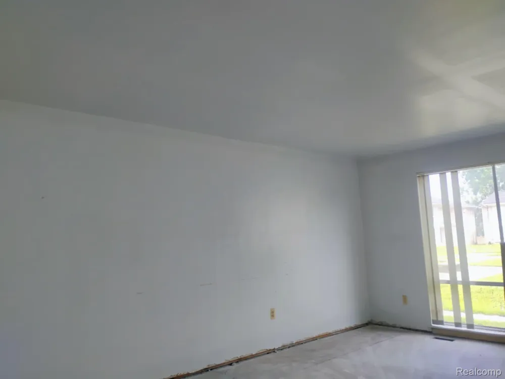 22100 Dante Street Oak Park City, MI 48237