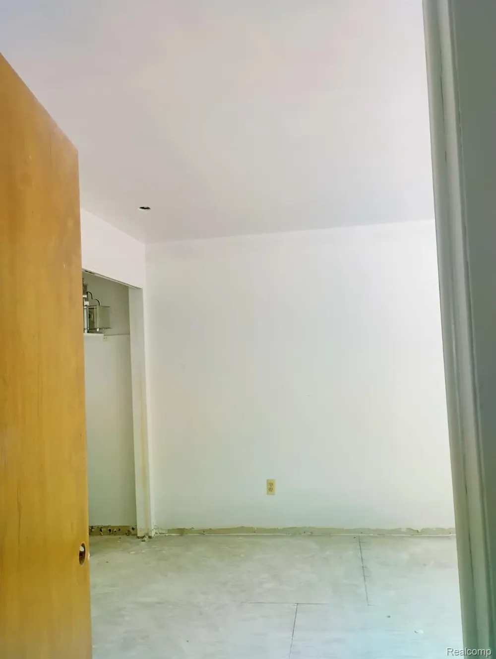 22100 Dante Street Oak Park City, MI 48237
