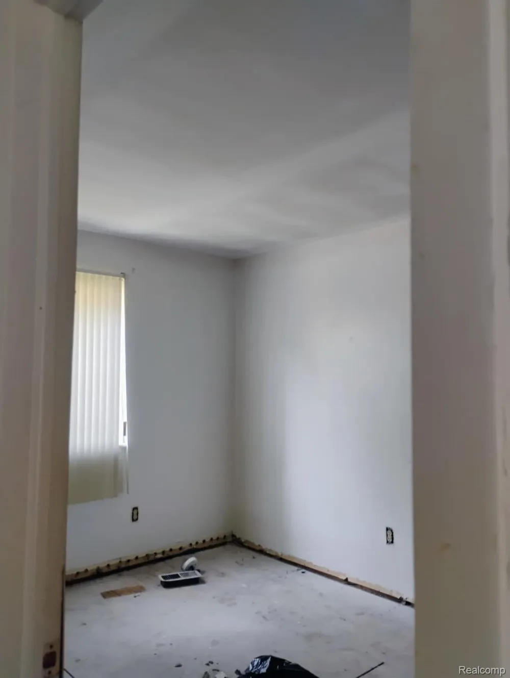 22100 Dante Street Oak Park City, MI 48237