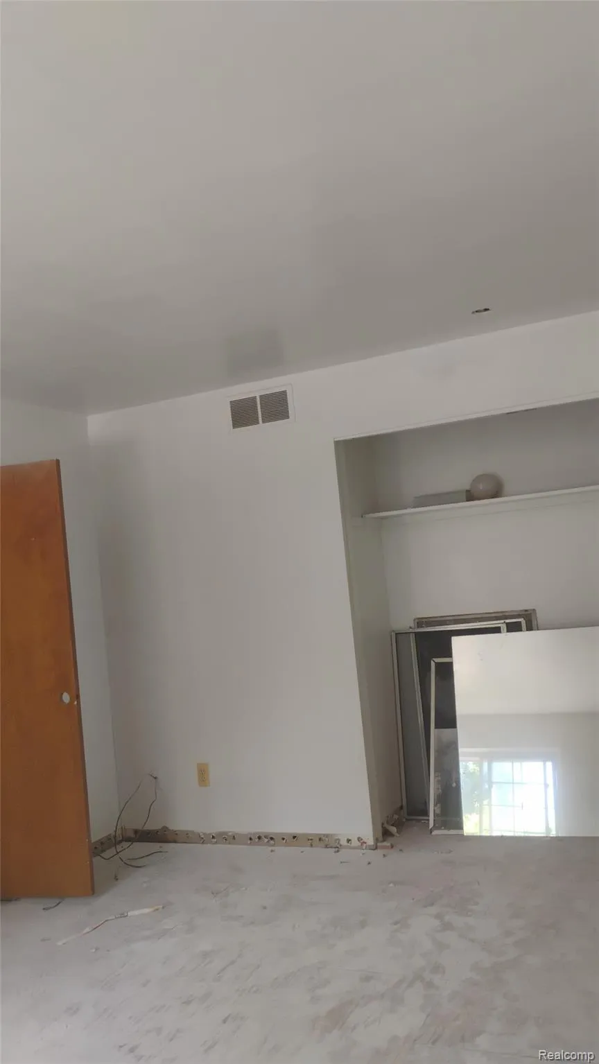 22100 Dante Street Oak Park City, MI 48237