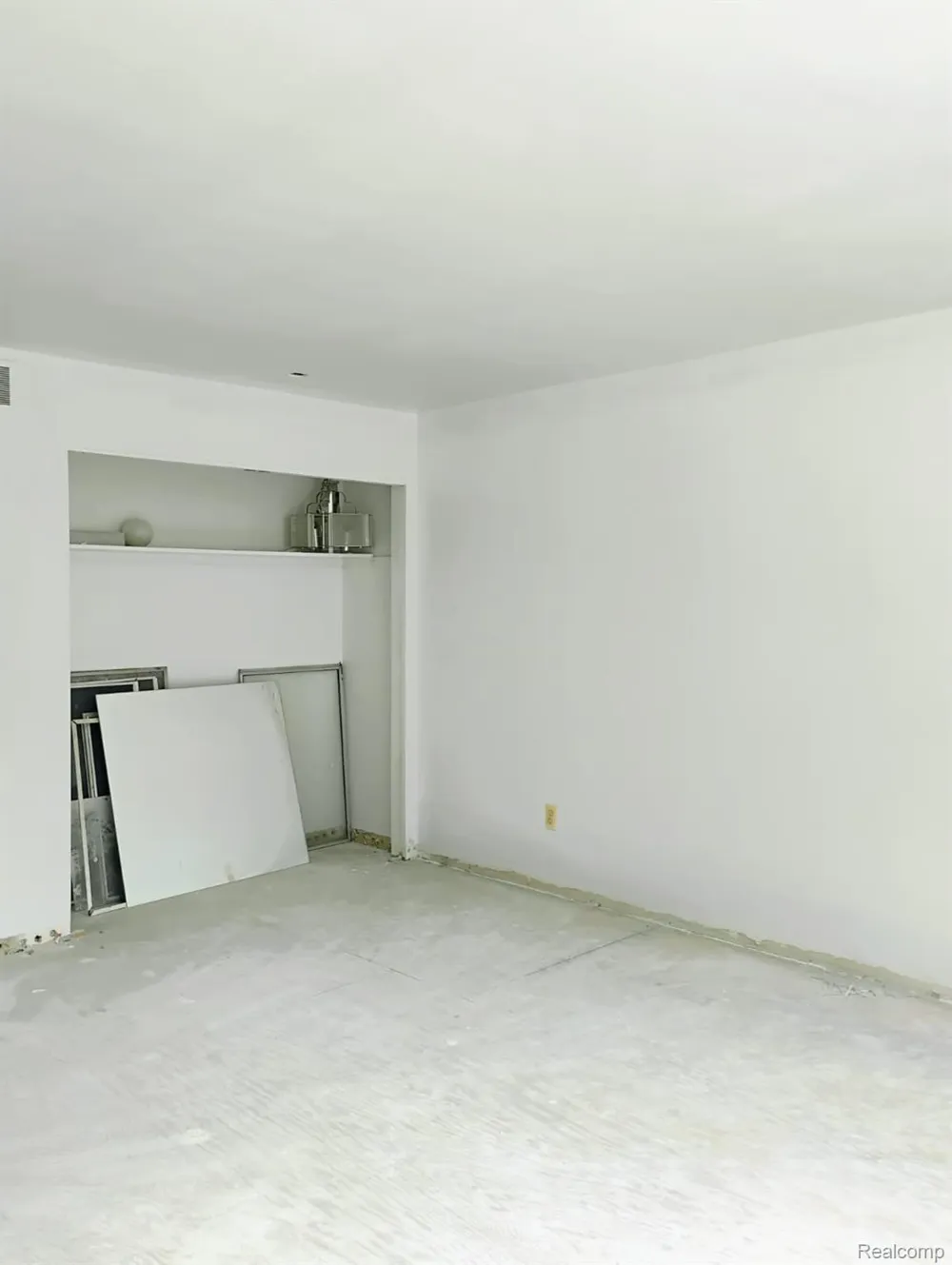 22100 Dante Street Oak Park City, MI 48237